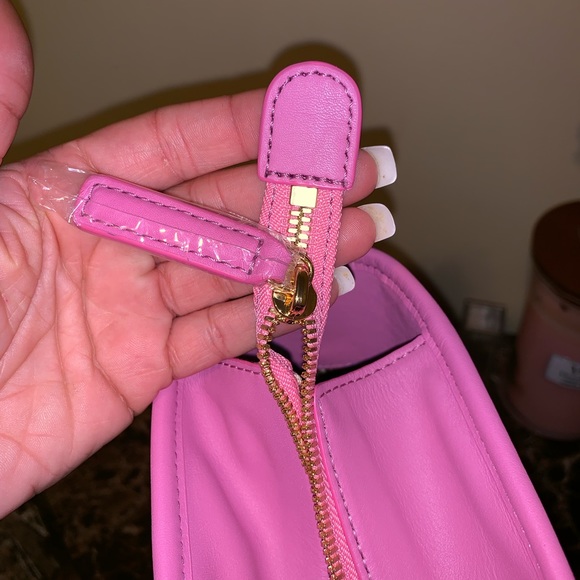 MCM ANYA LARGE TOP ZIP SHOPPER PINK MONOGRAM TOTE - Picture 4 of 8